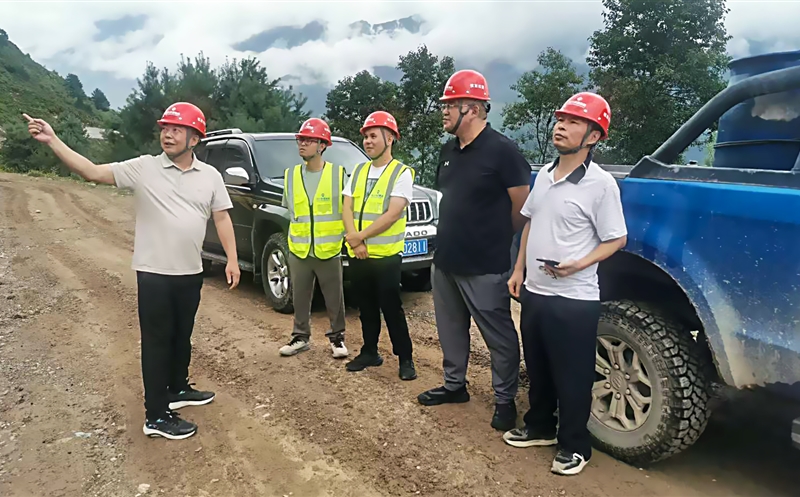 ������˾�쵼��鲼����ũ����·����