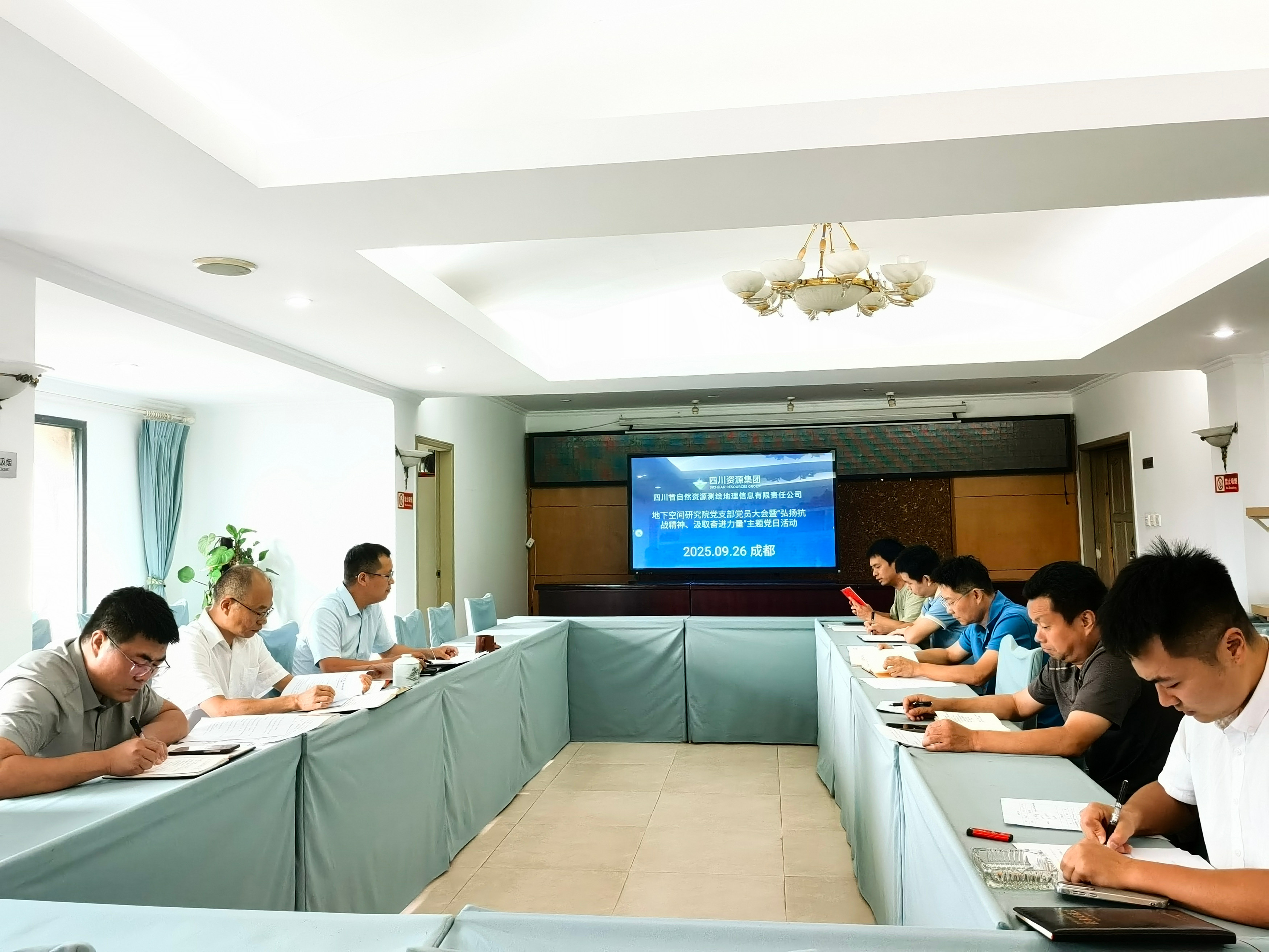 ����Ա������