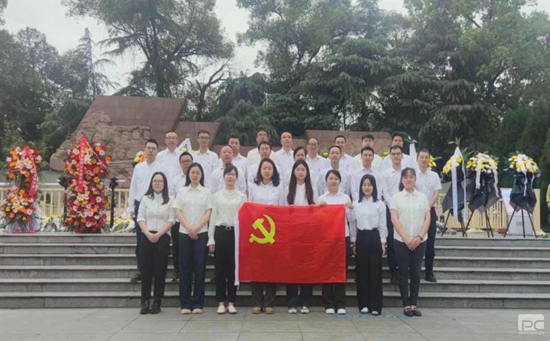 �츮��Ͷ��֯��չ���廳�������� ����Ӣ�Ҿ������⵳���˶�