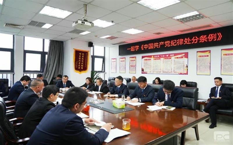 ������Ƽ��ſ�չ��һ��ѧ������������������˶�